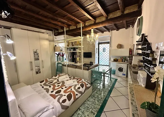 Apartment Your Nest In Trastevere, The Heart Of - Il Vostro Nido Nel Cuore Di Rom