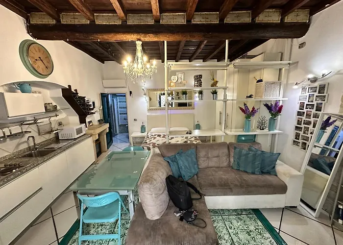 Apartment Your Nest In Trastevere, The Heart Of - Il Vostro Nido Nel Cuore Di *